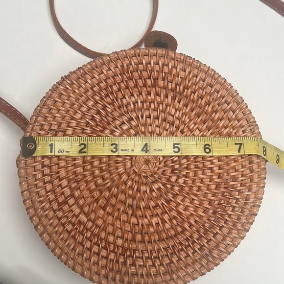 Round Wicker Rattan Purse - Picture 9 of 10